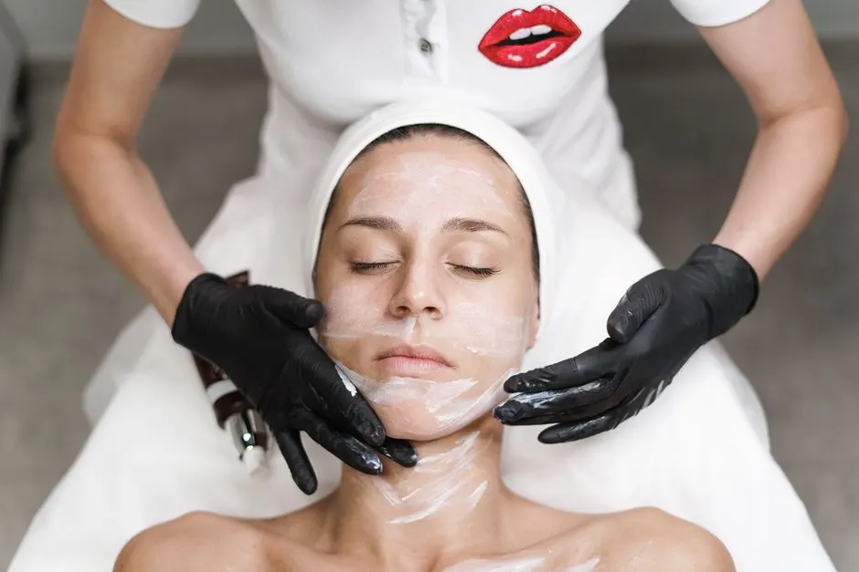 Teint terne : comment redonner de l'éclat à son visage naturellement